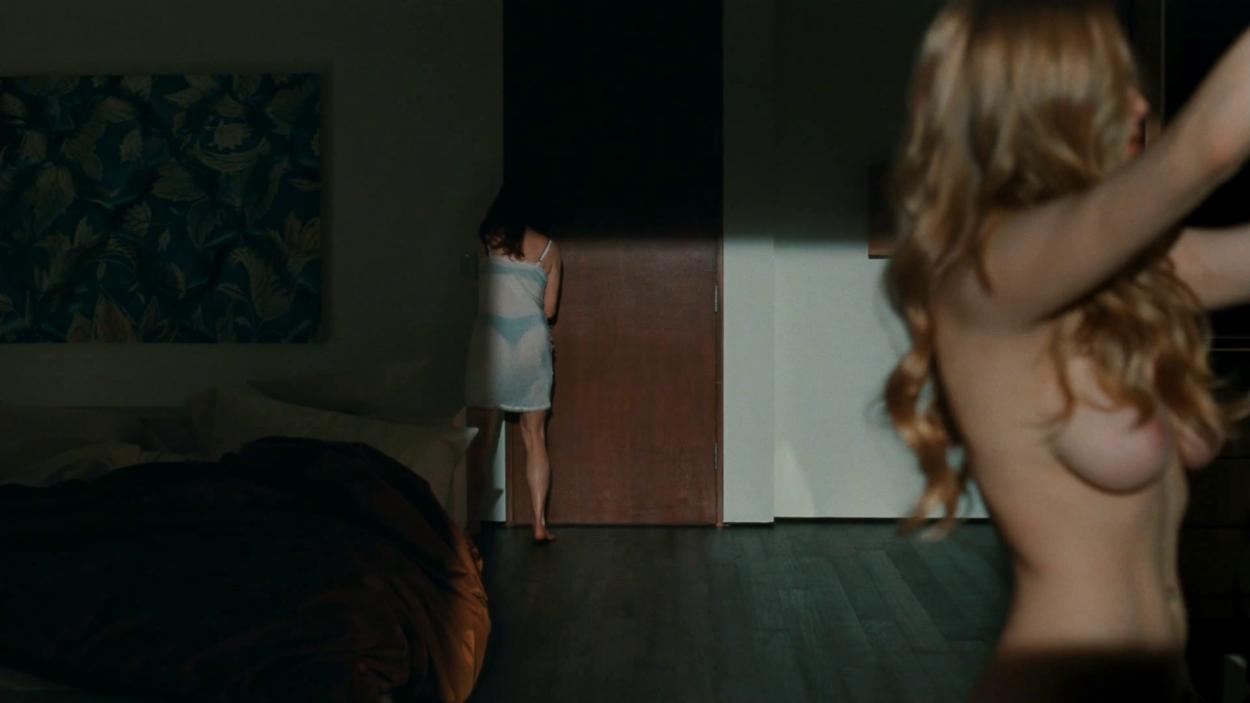 no better way to wake up your girlfriend then sex free pictures of naked women in music videos